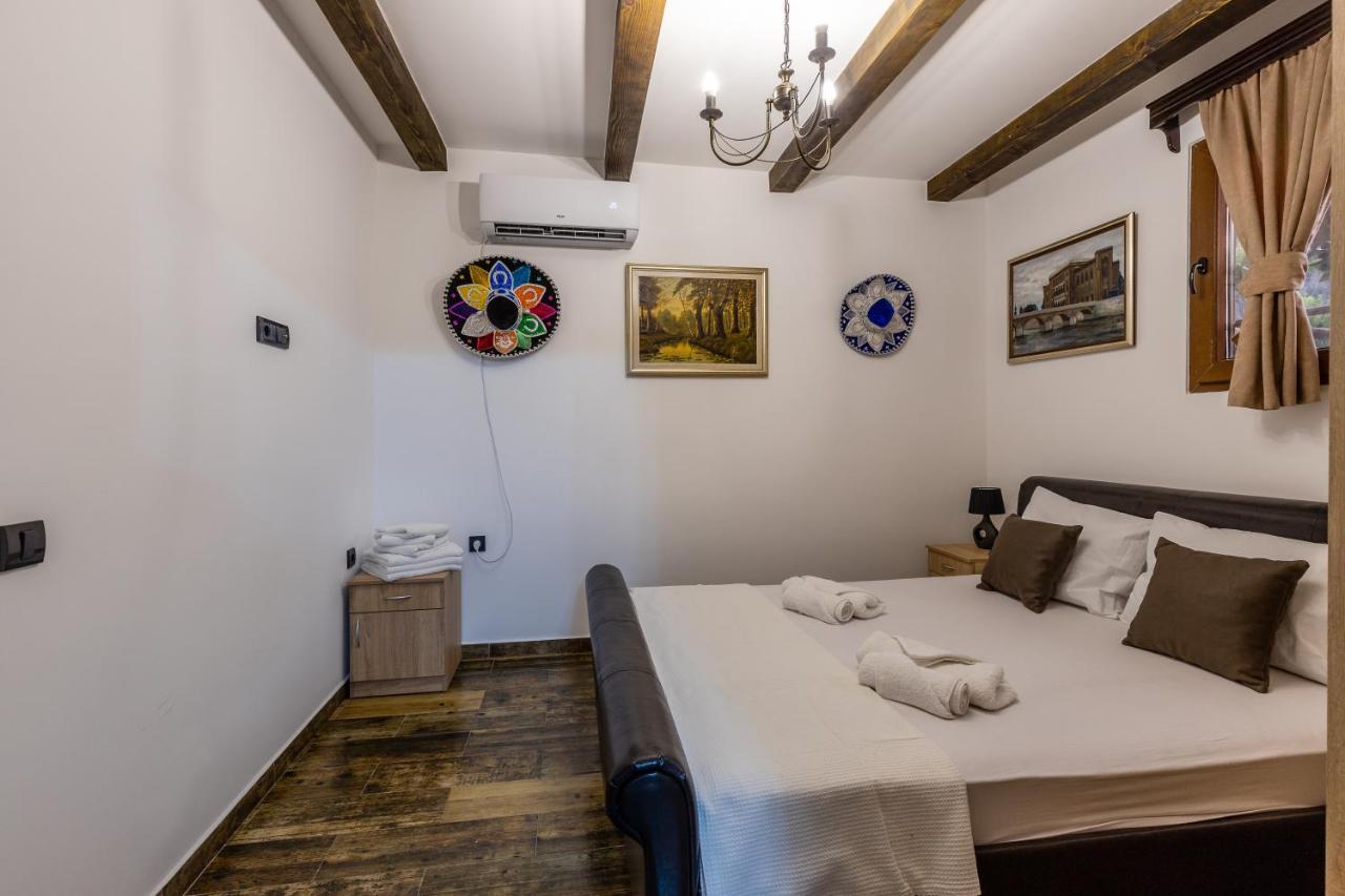 דירות Golubovci Luxury House Lotos מראה חיצוני תמונה