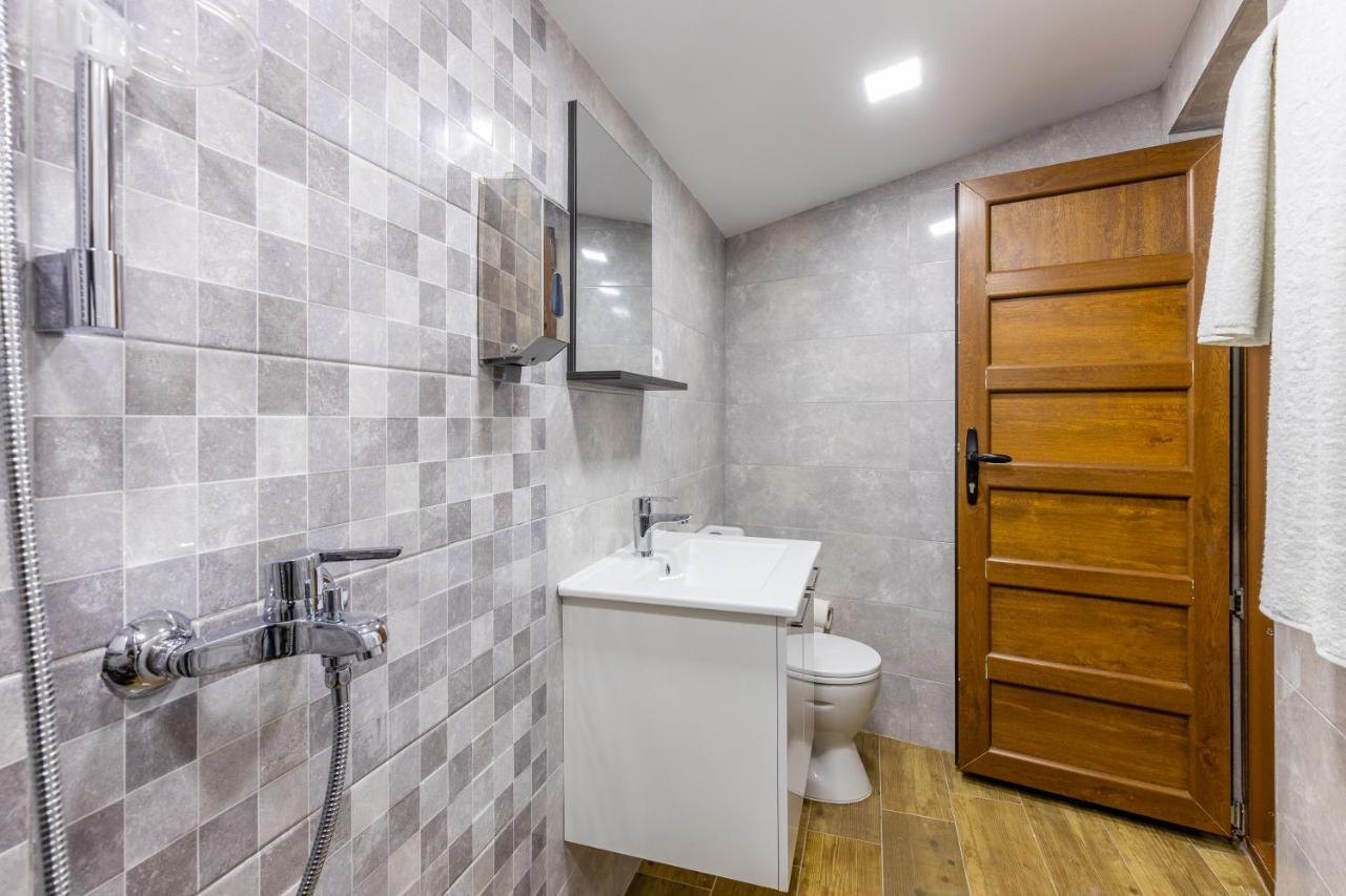 דירות Golubovci Luxury House Lotos מראה חיצוני תמונה
